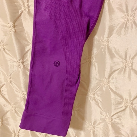 Lululemon Zone In Crop Leggings Violet Seamless - Picture 5 of 11